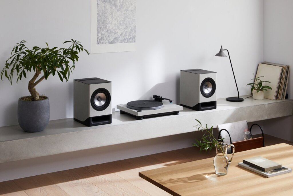 Technics Plattenspieler SL-40CBT mit Lautsprechern SC-CX700